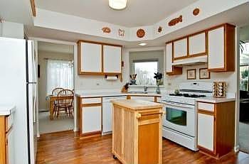 3rd image of 285 Penny Ln
