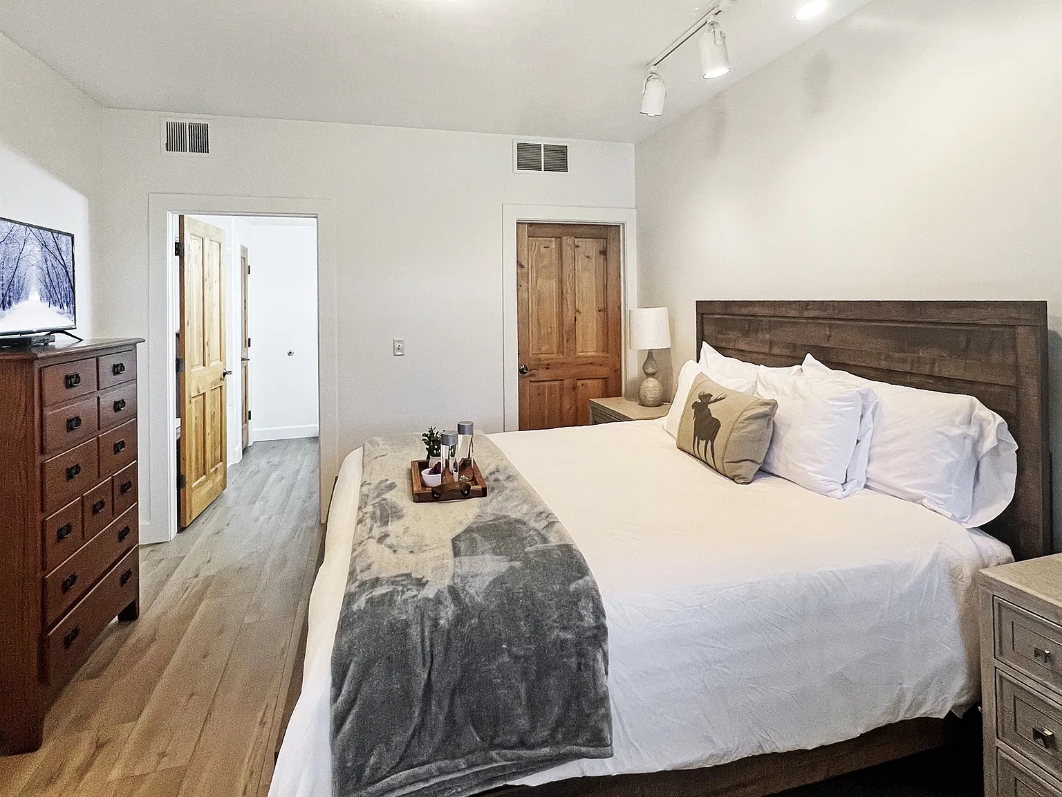 2 bed, 875 sqft, $2,500 — Photo 4