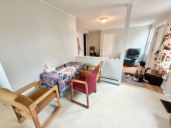4th image of 45 N Winooski Ave #2