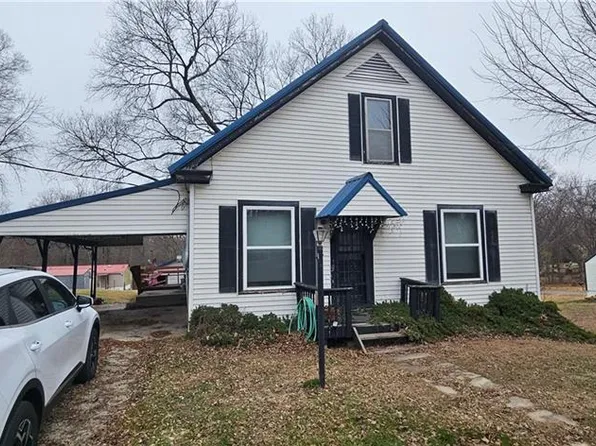 307 N Oak St, Urich, MO 64788