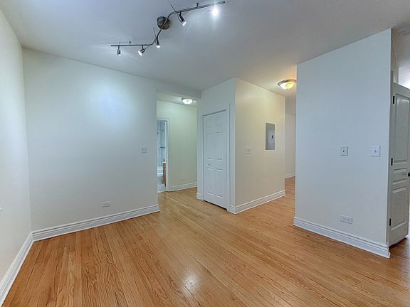 5th image of 2516 W Hollywood Ave #1