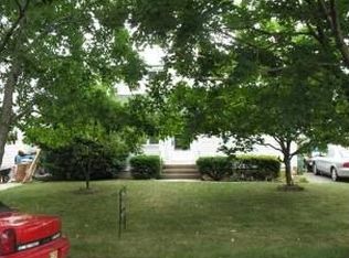 5 Bradley Dr, Edison, NJ 08817