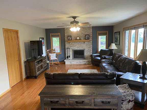 4th image of 19630 Buckingham Dr