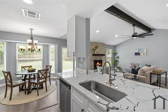 3915 Hillside Dr — Photo 17