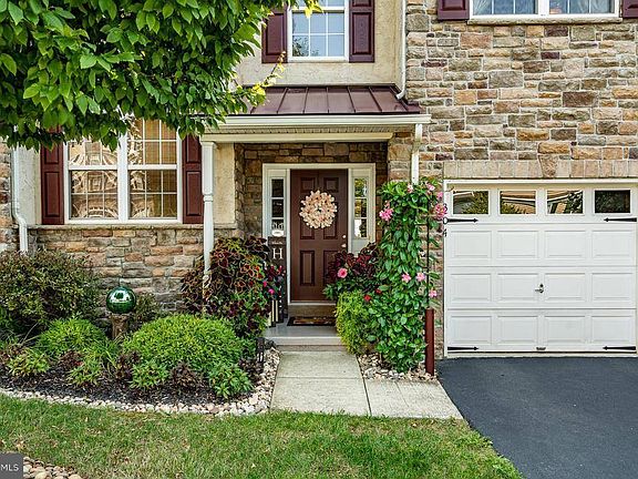 5th image of 304 Fairfield Cir S