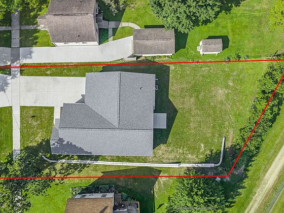 3rd image of 236 W 2nd St