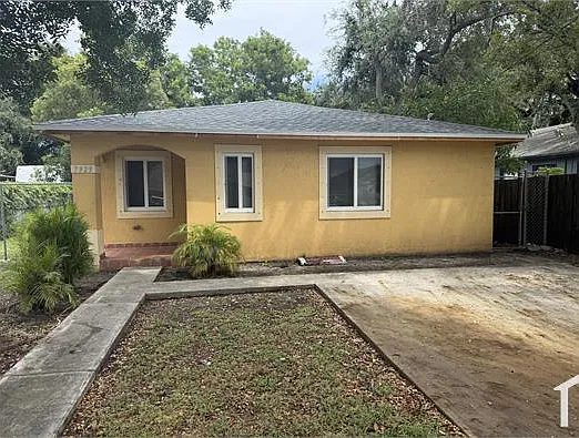 3 bed, 1347 sqft, $3,200 — Photo 1