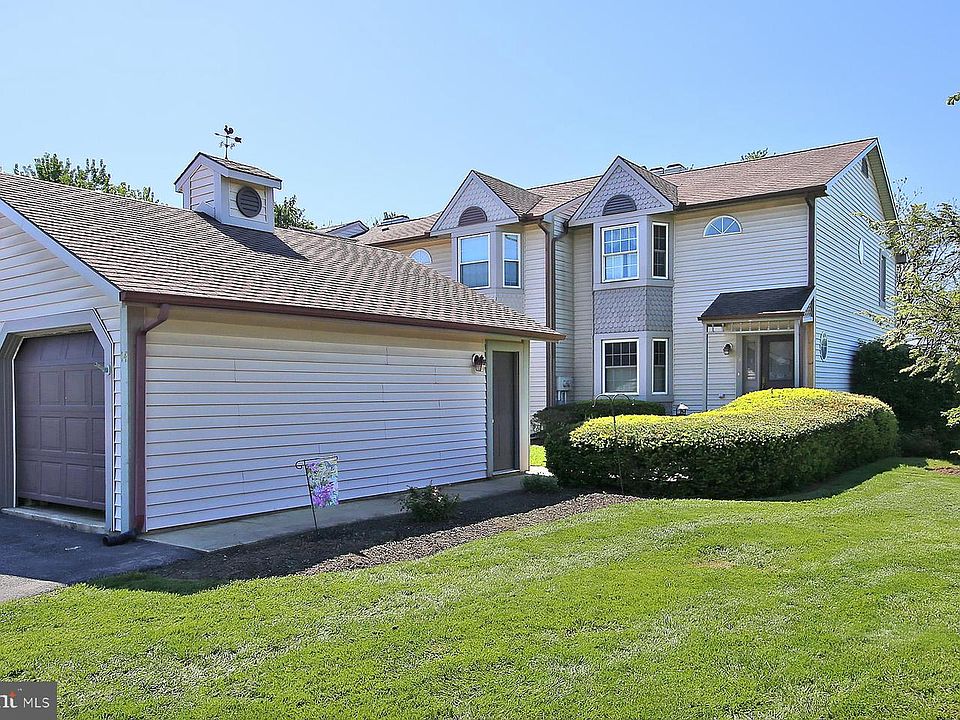 1st image of 14 Shady Ln #U-0001