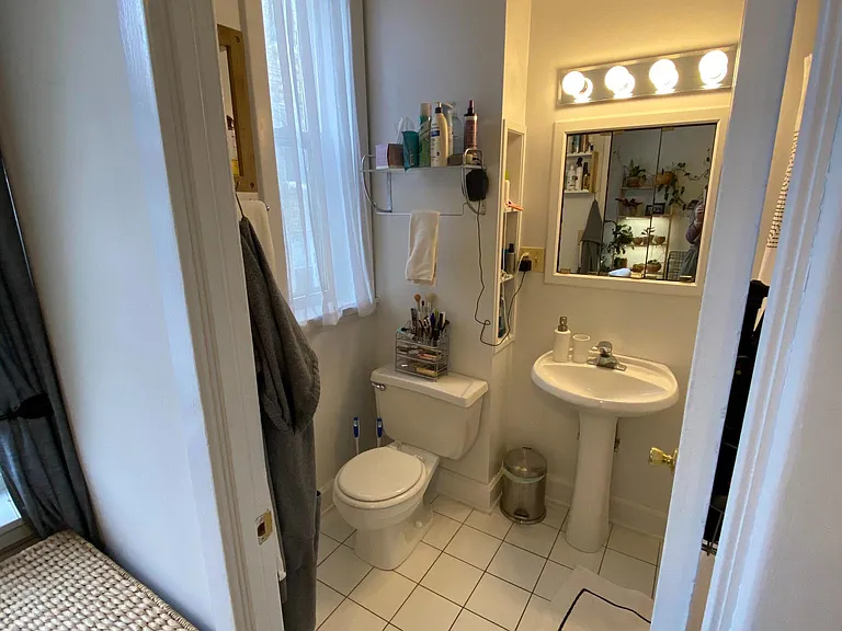 1434 N Greenview Ave #2R — Photo 7