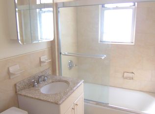 2454 29th St APT 2B, Astoria, NY 11102