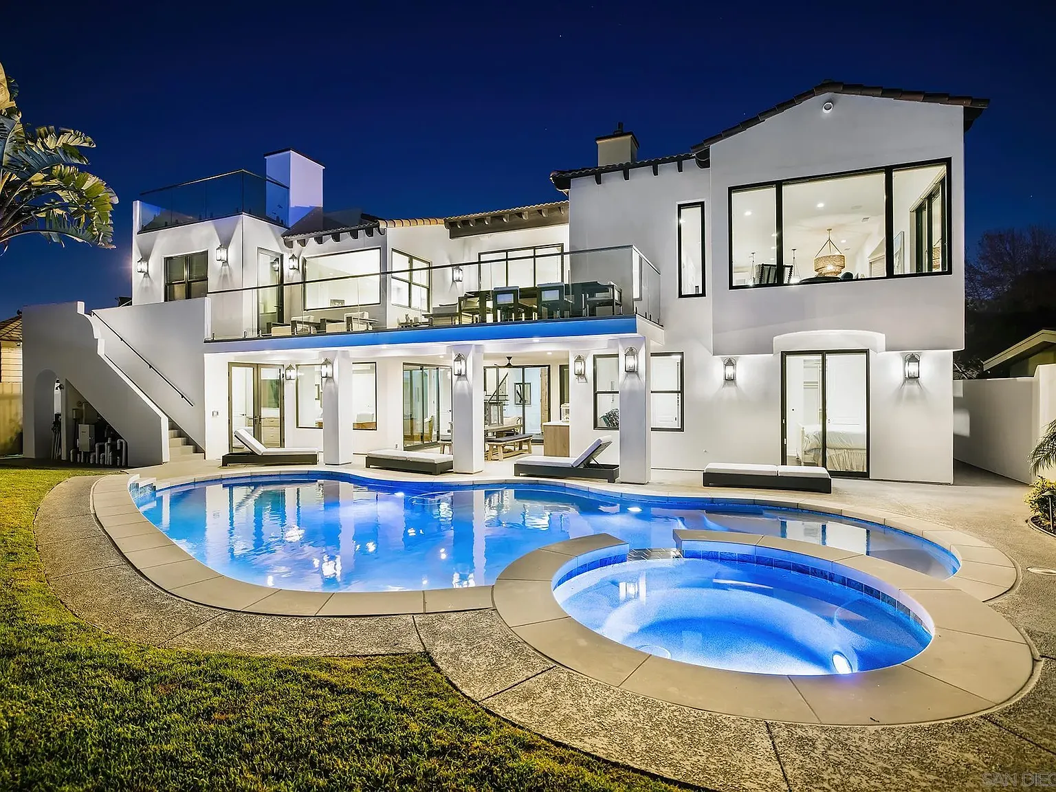 7 bed, 5.0 bath, 4616 sqft, $60,000 — Photo 3