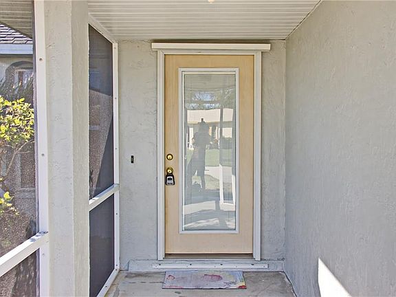4th image of 3226 SW 1st Ave