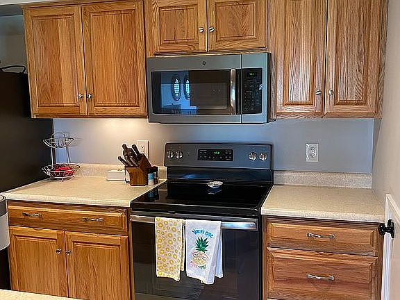 4th image of 2706 Hurstland Ct