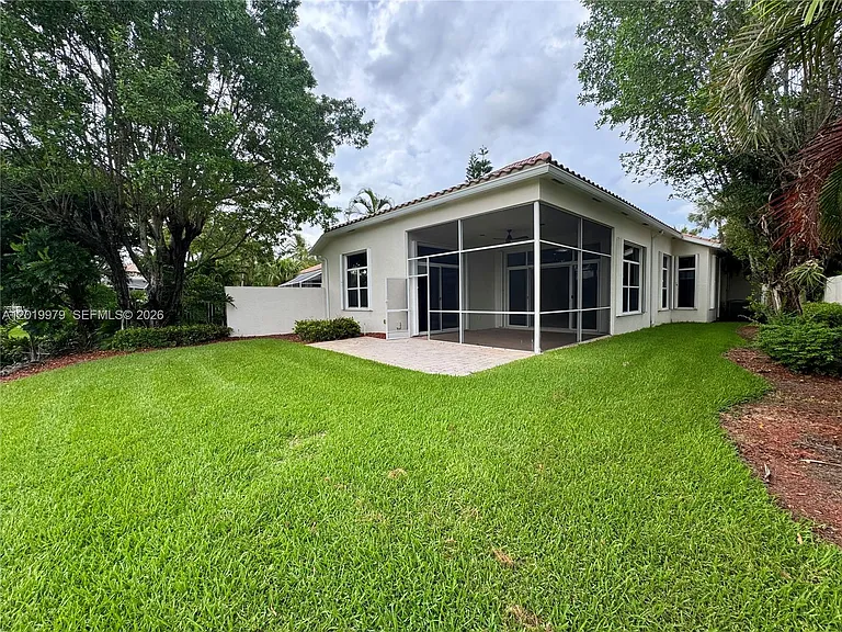 2525 Bay Pointe Ct — Photo 28