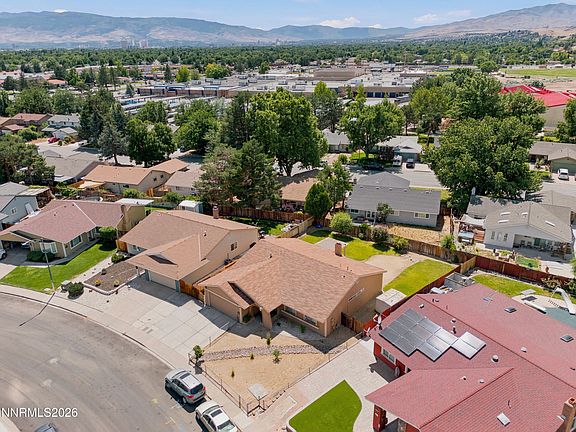 4th image of 3033 Springland Dr