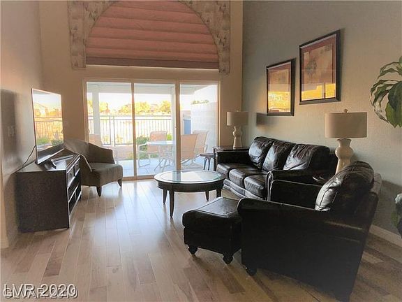 4th image of 10342 Birch Bluff Ln