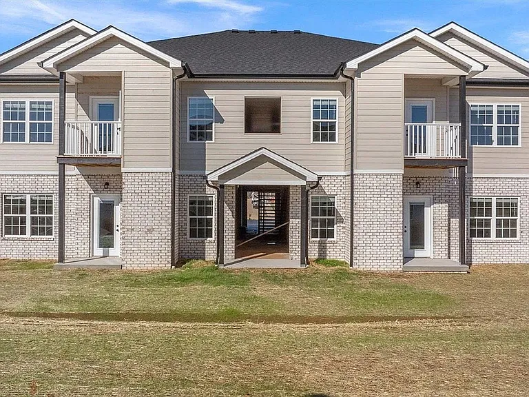 355 Hillview Mills Blvd — Photo 1