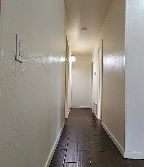 2601 Greenwood St — Photo 28