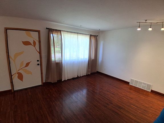 5th image of 435 Mount Ave