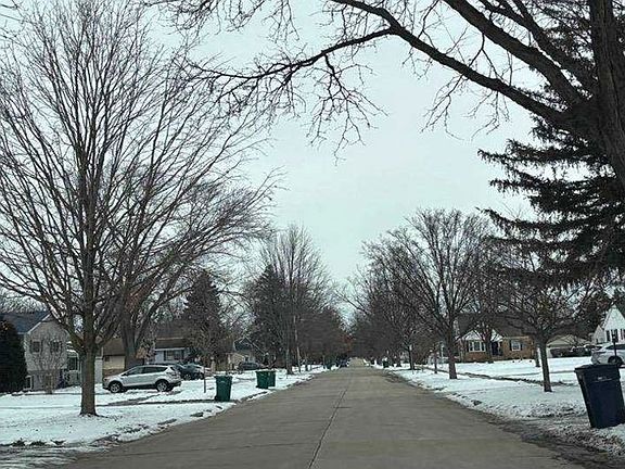 Exterior Neighborhood (street photo)