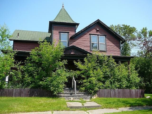 1st image of 222 1st Ave SW