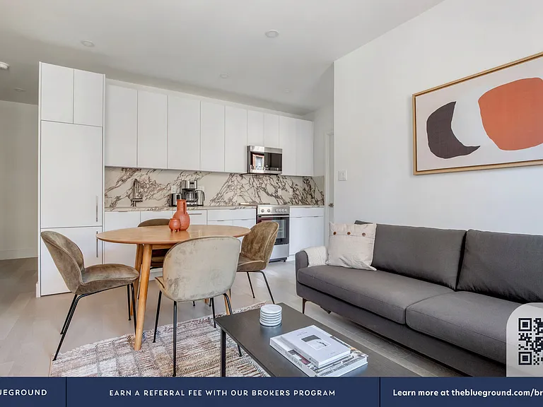 300 W 21st St #53 — Photo 3