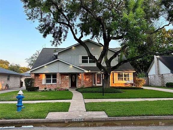 3rd image of 9223 Petersham Dr