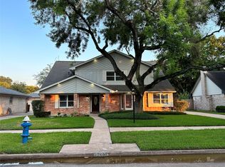 9223 Petersham Dr, Houston, TX 77031