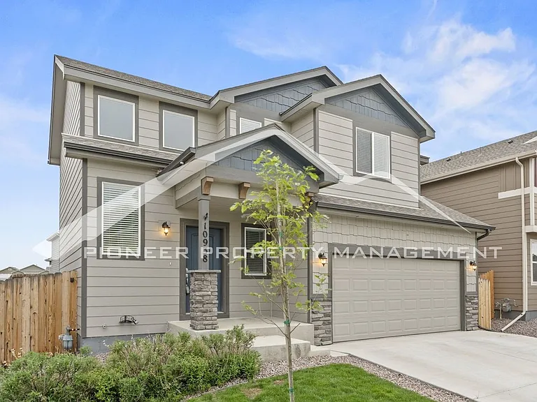 10938 Clarion Dr — Photo 2