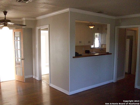 4th image of 319 Maplewood Ln