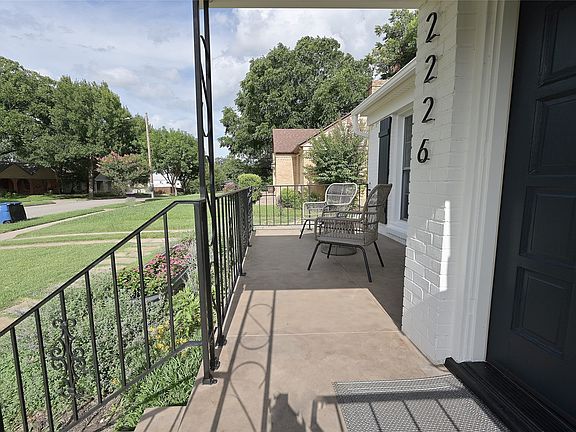 4th image of 2226 Carnes St