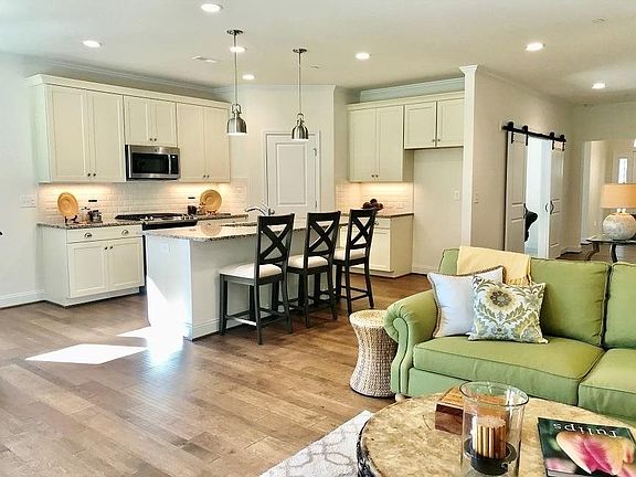 Move in ready single level patio home