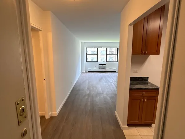 330 E. 46th Street image 1 of 8