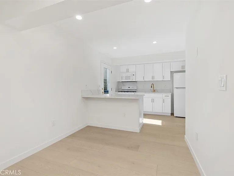 3926 Acacia St — Photo 9