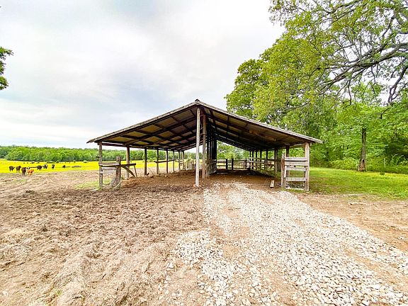 5th image of 631 Dripping Springs Rd
