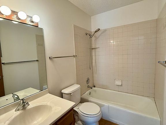 4th image of 4928 Walker Ave #5