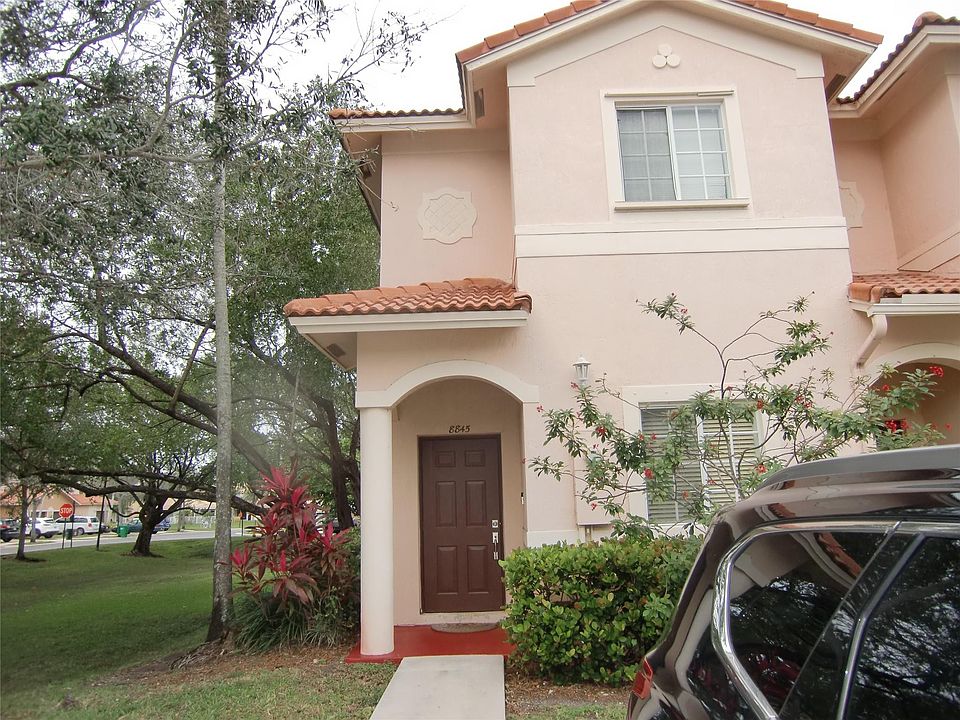 1st image of 8845 S Isles Circle #8845