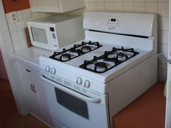 5th image of 3833 Herbert St #1