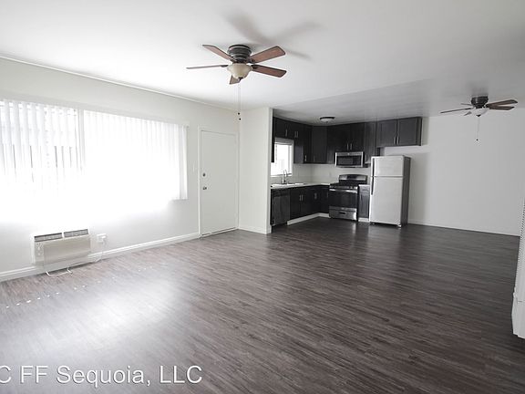 3rd image of 4000 Sequoia St APT 5