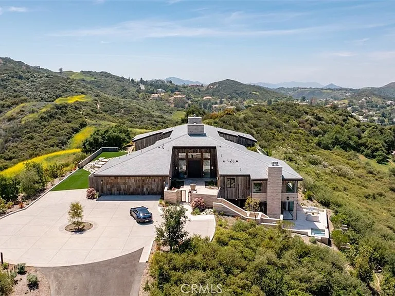 3121 Old Topanga Canyon Rd — Photo 3