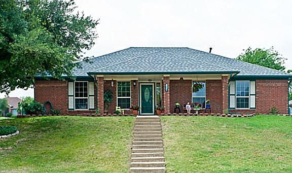 2nd image of 621 Desoto Dr