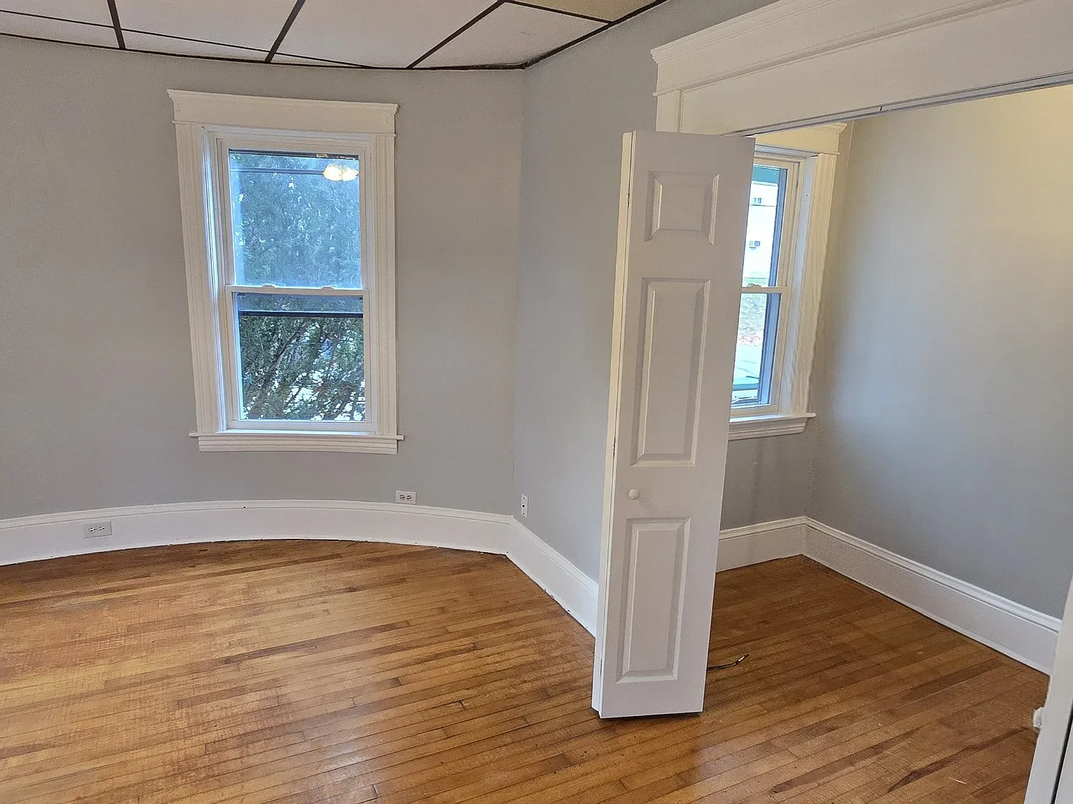 4 bed, 1600 sqft, $2,400 — Photo 2