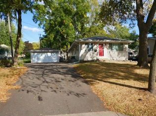 3130 Halifax Ave N, Robbinsdale, MN 55422
