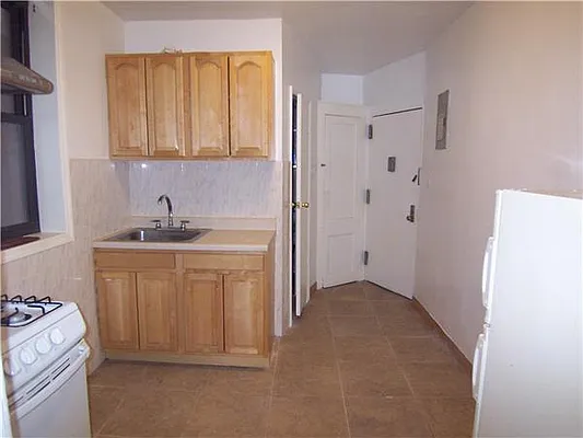 Rented by Maz Group NY | media 9