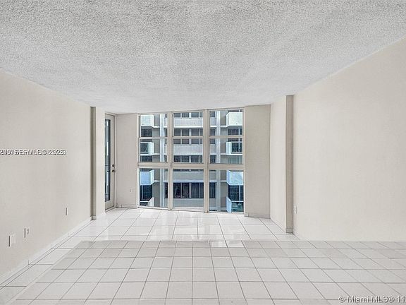 3rd image of 1228 West Ave APT 613
