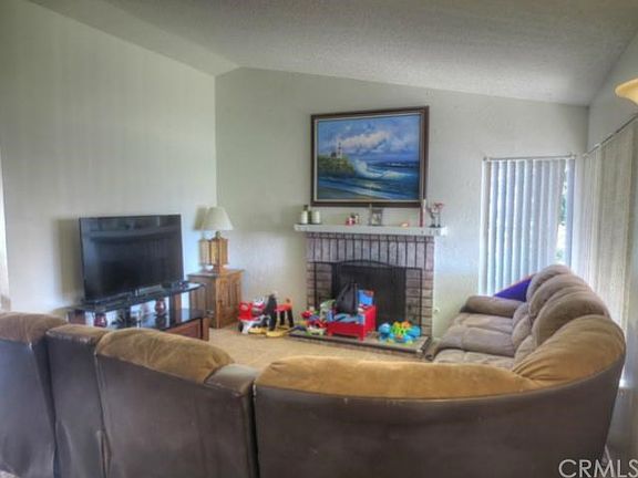 4th image of 22928 Scotia Ln