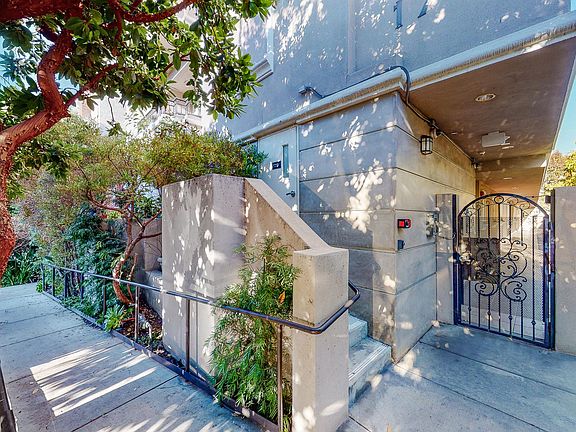 4th image of 401-1742 Federal Ave #401