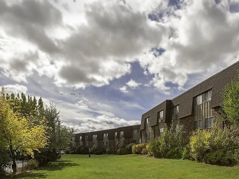 Casper Village — Photo 11