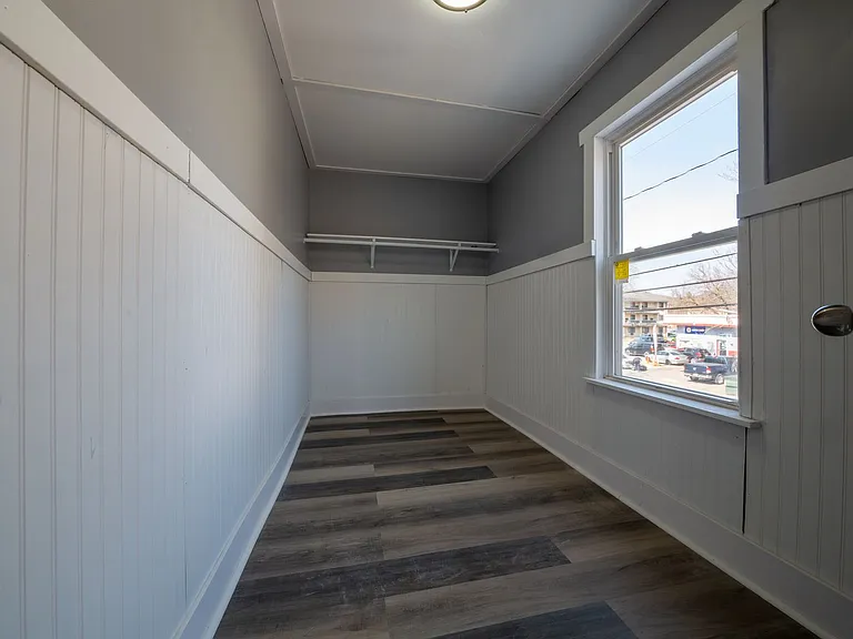 129 Center St — Photo 8