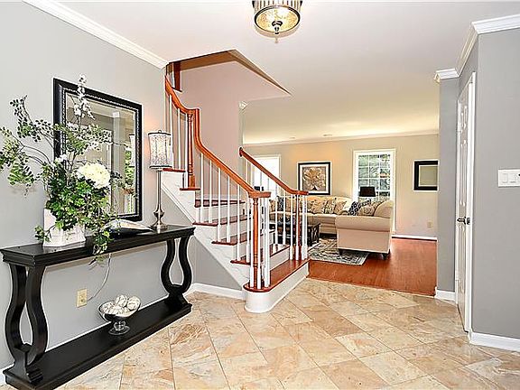 3rd image of 10906 Lake Windermere Dr